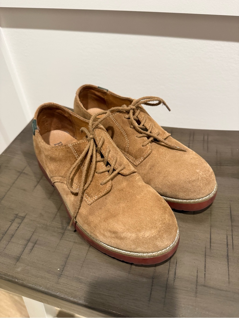 Bass Women's Tan Lace-Up Flats